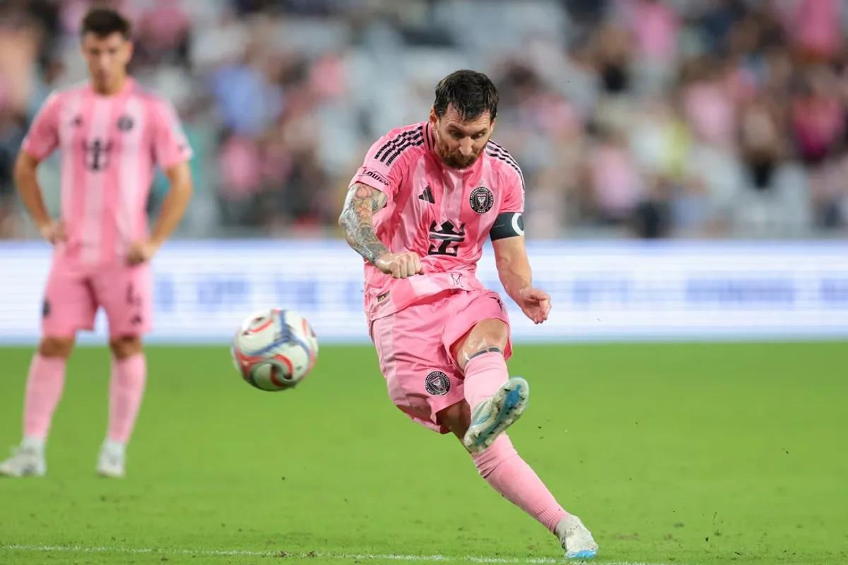Messi infinito: aos 39 anos, argentino marca quatro gols, iguala Dinamite e deixa imprensa mundial rendida