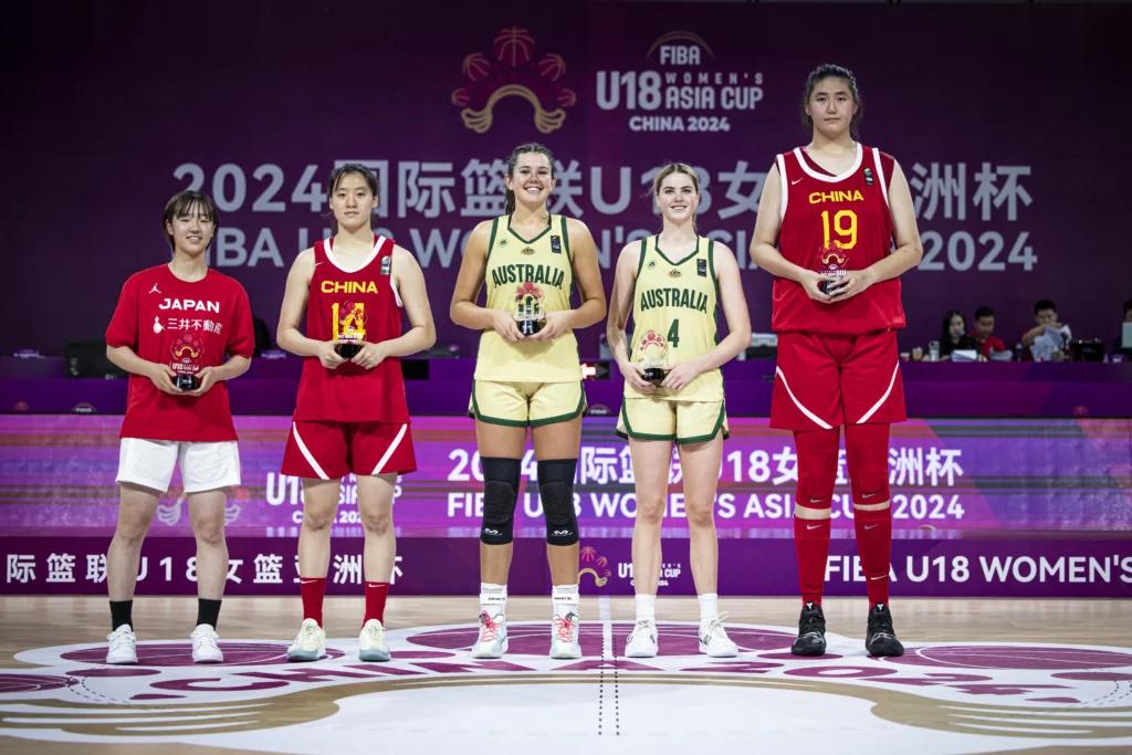 Chinesa mais alta que Shaquille O'Neal impressiona