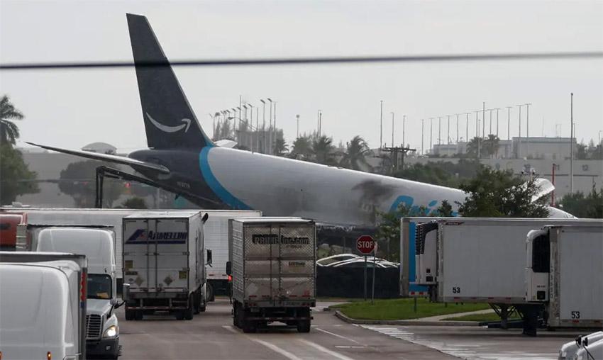 Boeing da Amazon derrapa no aeroporto de Miami
