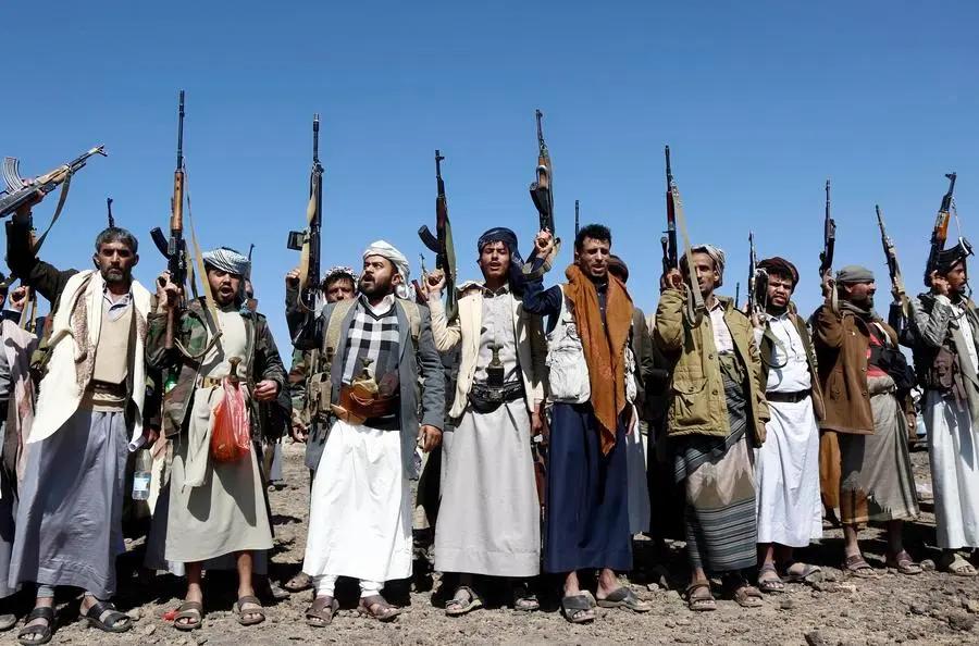Houthis atacam instalações de energia na Arábia Saudita e deixam 73 feridos