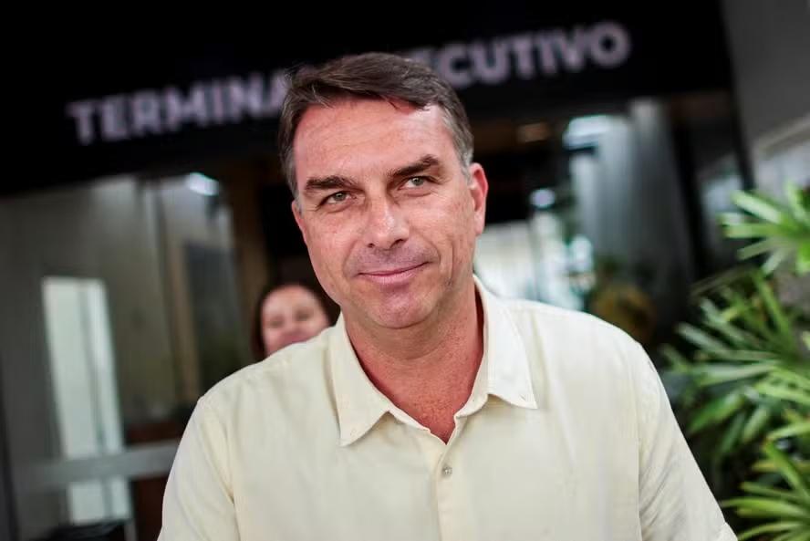 Podemos adere a Flávio, que amplia alianças com partidos e antigos adversários
